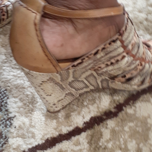 Cole haan snake skin/leather wedge size 9B - Picture 12 of 15